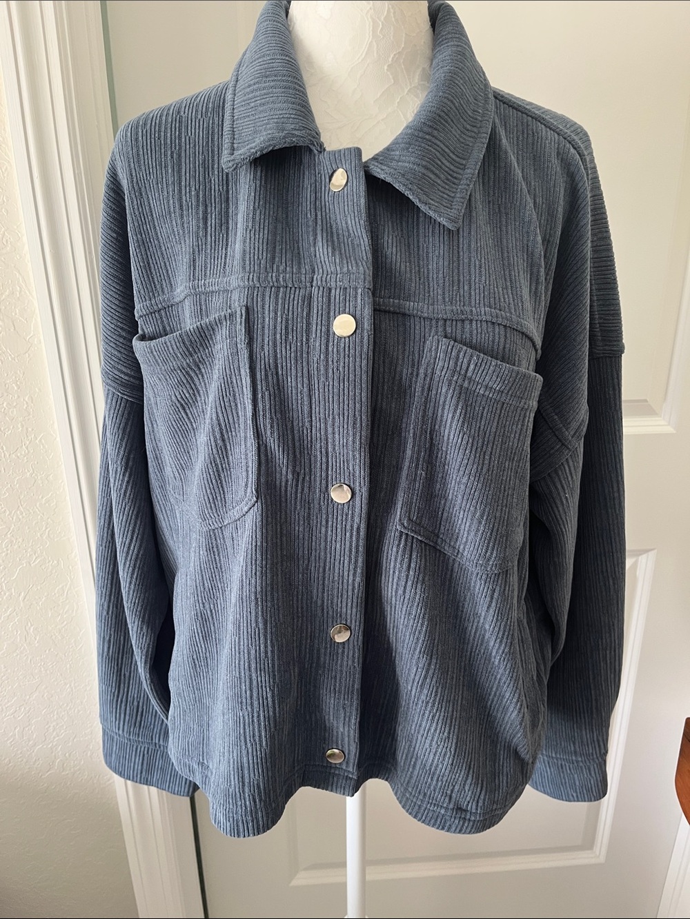 Thread & Supply Slate Blue Soft Snap-Front Shacket SZ L NWOT Oversized